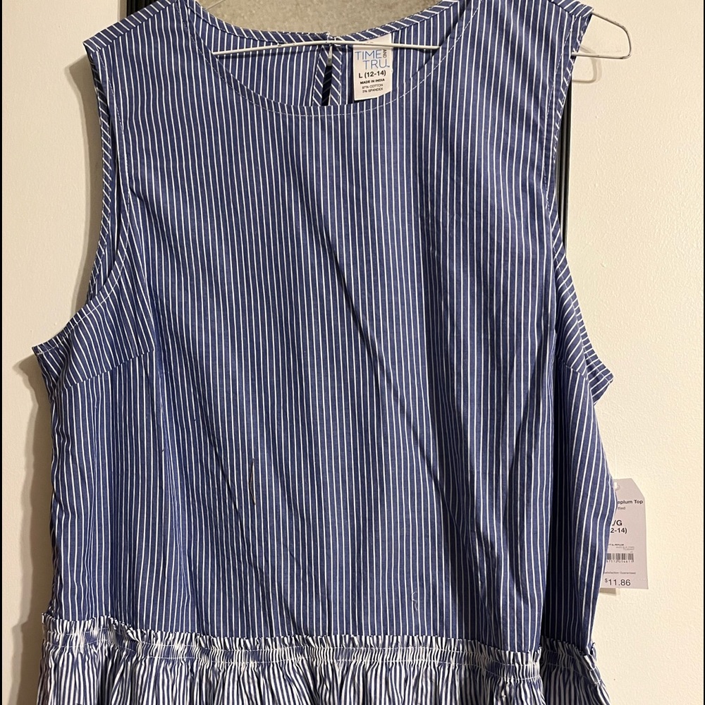 New Sleeveless Peplum Top L/G 12-14 semi-fitted women.